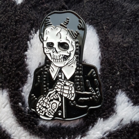 Wednesday Addams zombie dead girl gothic pin - Picture 3 of 4